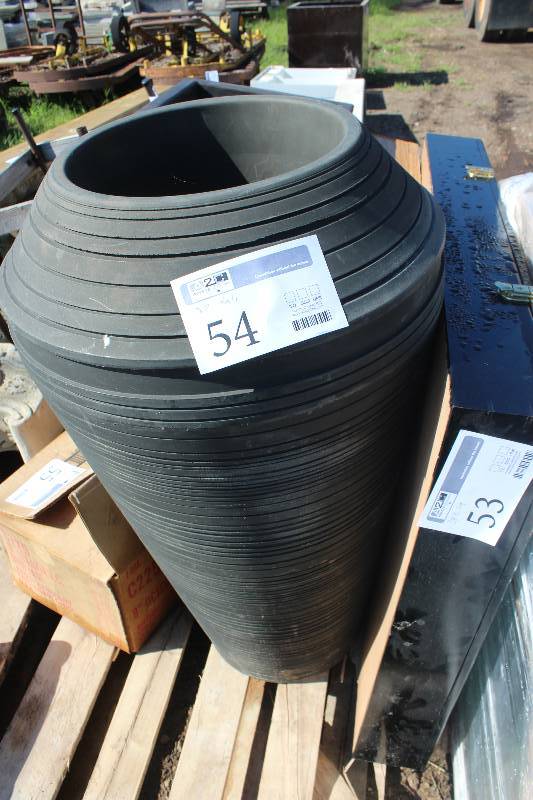 Round Plastic Planter Box