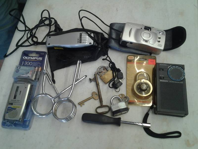 NEW Olympus 300 Voice Recorder, Camera, Clipper, Radio, Locks & Keys, Misc