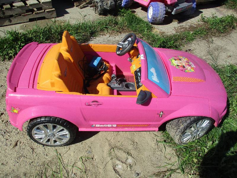 Barbie Mustang