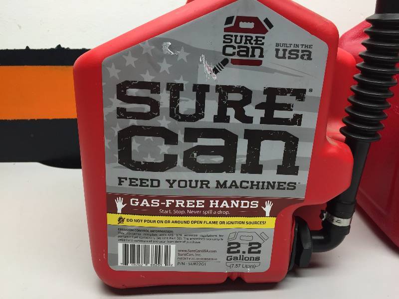 lot 1 image: SURE -CAN 2.2 GALLON GAS CAN, BRIGGS N STRATTON 2 GALLON GAS CAN
