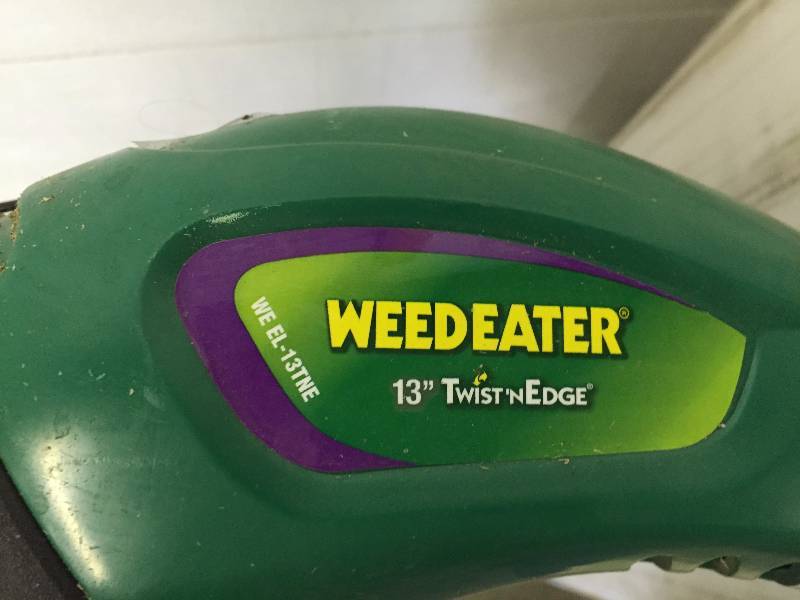 lot 36 image: WEED EATER 13 TWIST N EDGE ELECTRIC