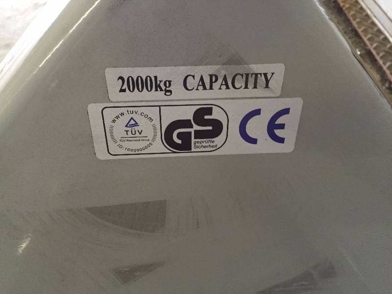 lot 41 image: PALLET JACK SHOPTUFF 4400LB CAP (NEEDS WORK)