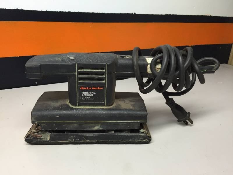 lot 1 image: BLACK N DECKER MOUSE SANDERPOLISHER, BLACK N DECKER FINISHERSANDER