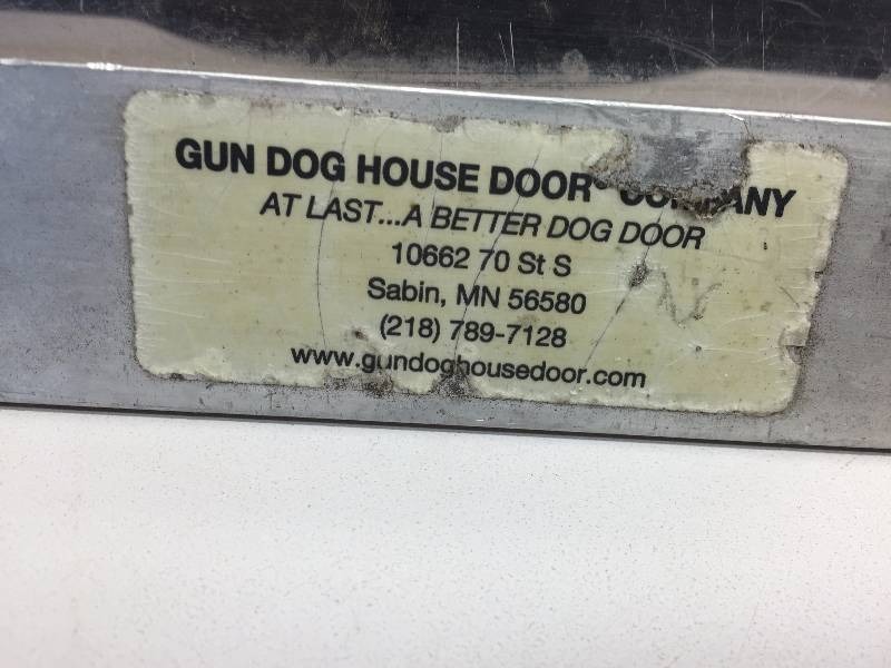 lot 26 image: LITTLE GIANT LIVE TRAP, GUN DOG PET DOOR
