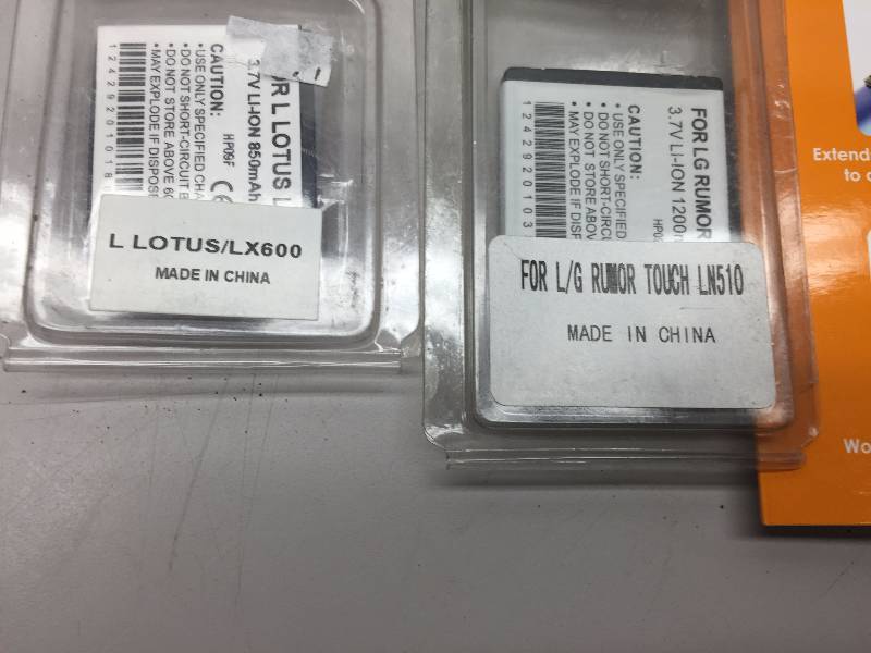 lot 38 image: CUSTOM TOWING MIRRORS, BUFFING WHEELS, CELL PHONE CASES AND BATTERIES