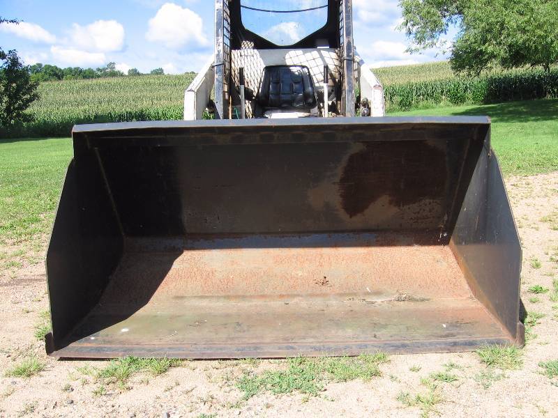 Monroe 30-Cubic-Ft Skidloader Bucket