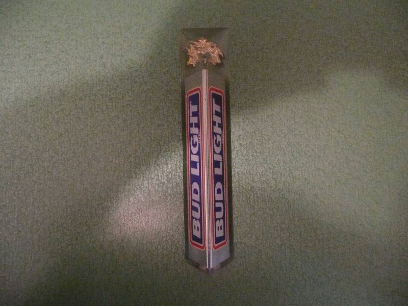lot 18 image: BUD LIGHT BEER TAP HANDLE