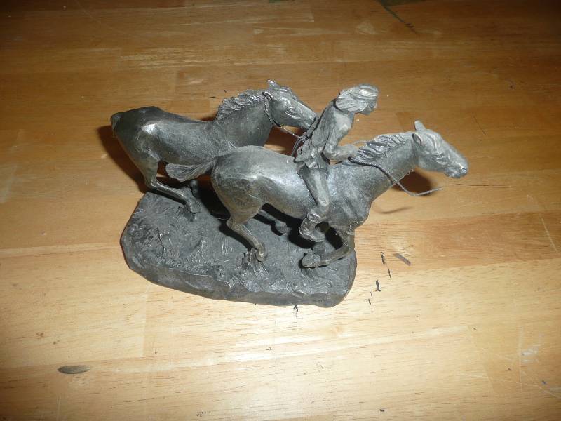 lot 38 image: Vintage - Worchester Pewter - Philip Kraczkowski -(RARE)