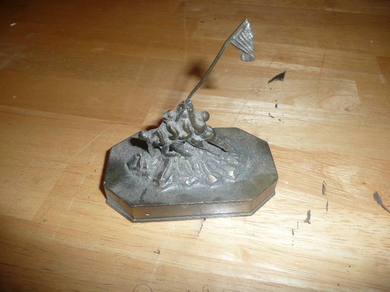 lot 39 image: Vintage Washington D.C Iwo Jima cast souvenir  Folk Art Very cool piece