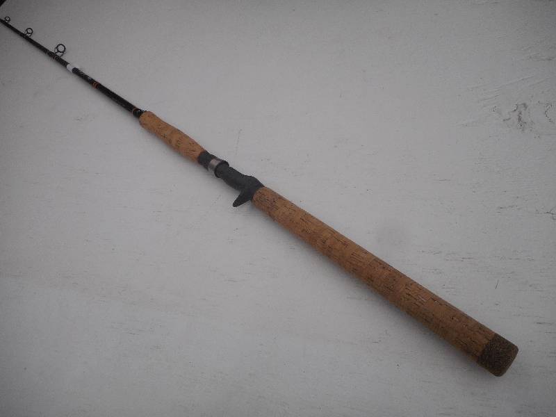 lot 9 image: Old School Tackle Musky Series 8ft ...