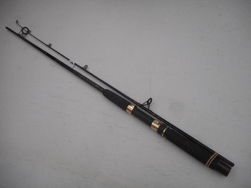 lot 27 image: Custom Made Ambassador Graphite 2-P...