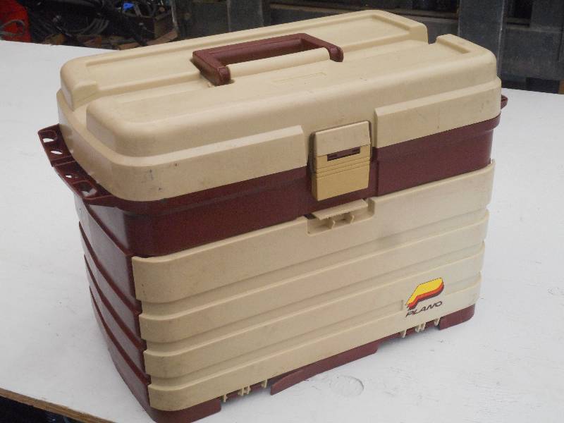 lot 42 image: Plano Multi-Compartment Tackle Box ...