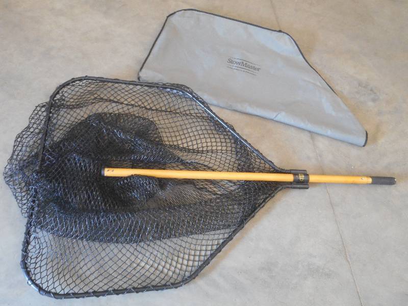 lot 52 image: StowMaster TS116Y Deluxe Muskie Lan...