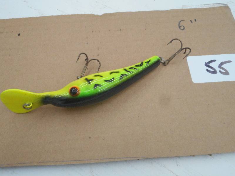 lot 55 image: (1) 6 Crankbait Lure ...