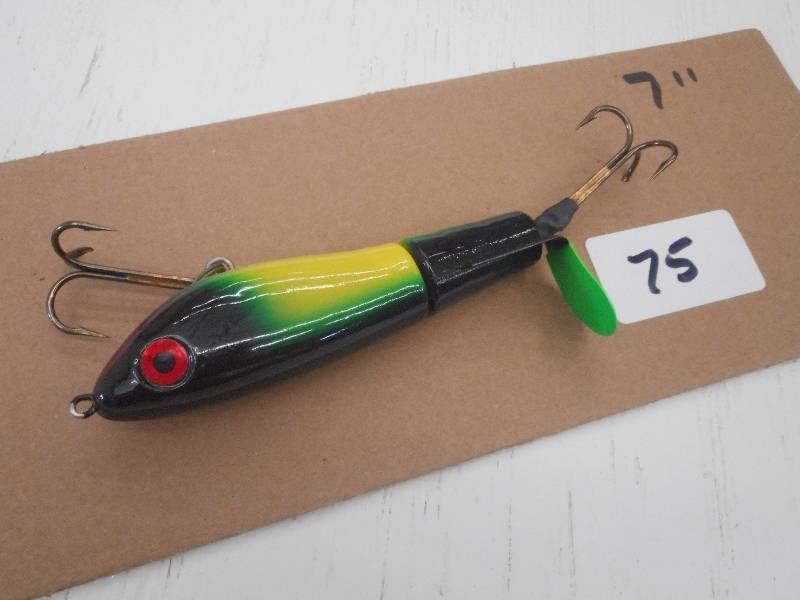 lot 75 image: (1) 7 Muskie Lure ...