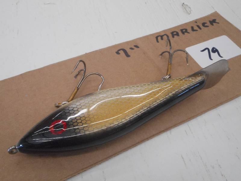 lot 79 image: (10 7 Marlick Muskie Lure ...