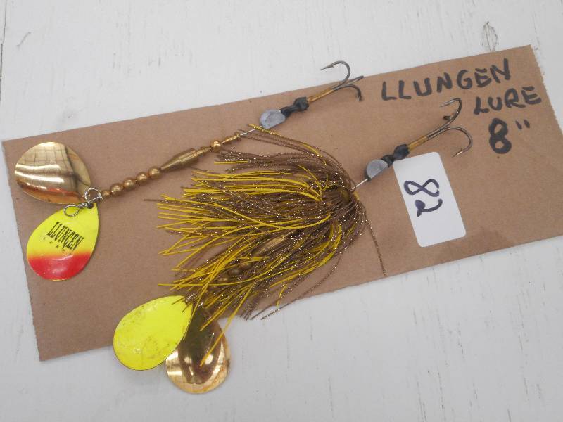 lot 82 image: (1) 8 Llunger Muskie Spinner Lure ...