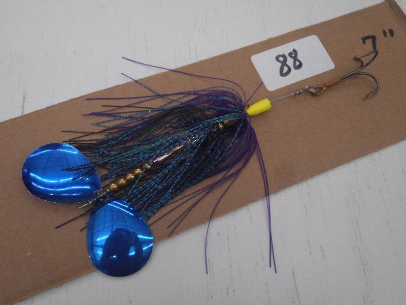 lot 88 image: (1) 7 Muskie Spinner Lure ...