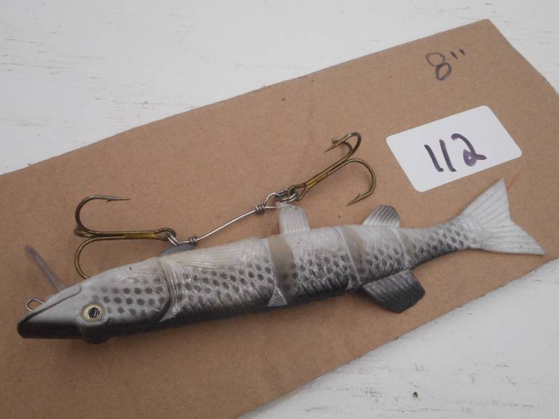 lot 112 image: (1) 8 Muskie Lure ...