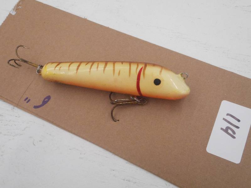 lot 114 image: (1) 6 Muskie Lure ...