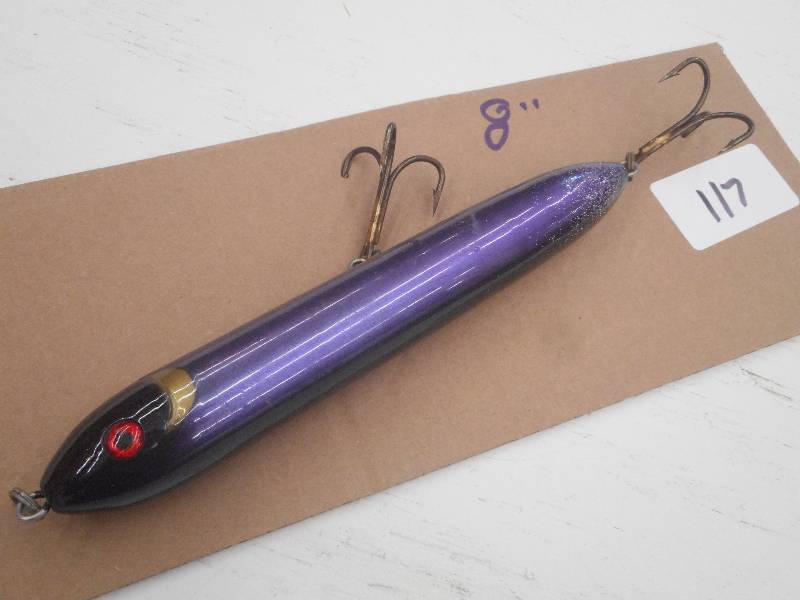 lot 117 image: (1) 8 Muskie Lure ...