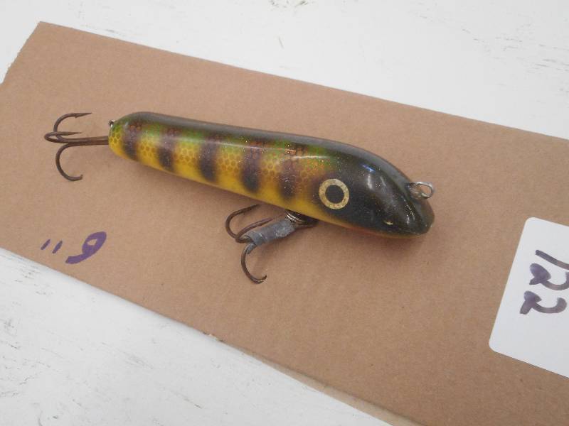 lot 122 image: (1) 6 Muskie Lure ...