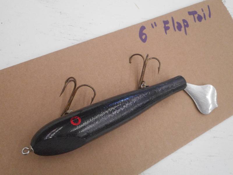 lot 123 image: (1) 6 Flap Tail Muskie Lure ...