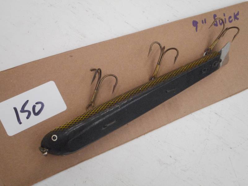 lot 150 image: (1) 9 Suick Muskie Lure ...