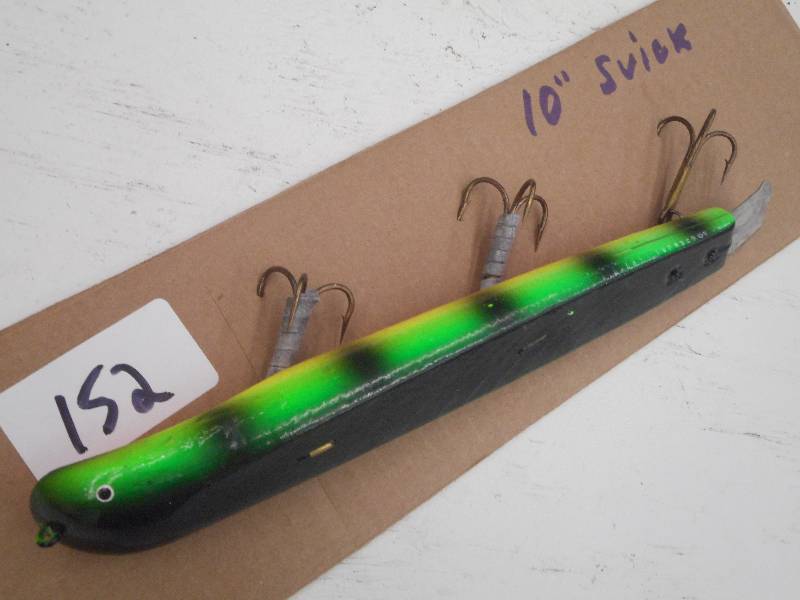 lot 152 image: (1) 10 Suick Muskie Lure ...