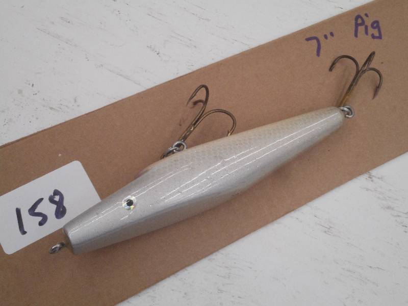 lot 158 image: (1) 7 Suick Muskie Lure ...