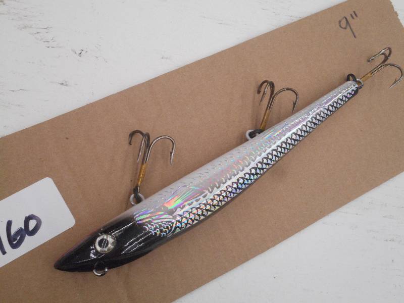 lot 160 image: (1) 9 Muskie Lure ...