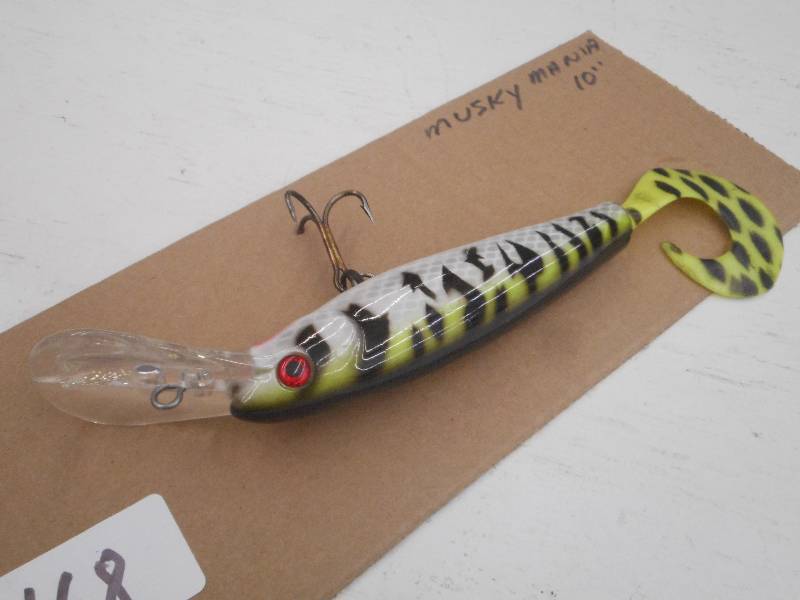 lot 168 image: (1) 10 Muskie Mania Muskie Lure ...