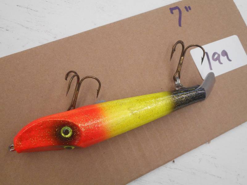 lot 199 image: (1) 7 Muskie Lure ...