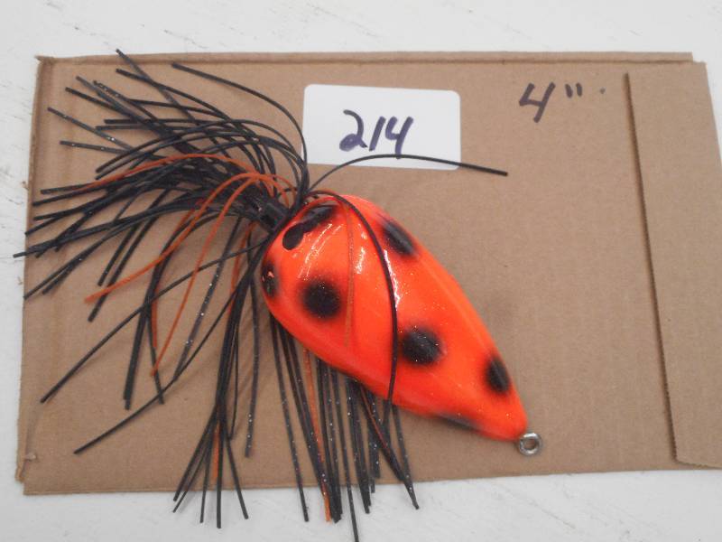 lot 214 image: (1) 4 Muskie Lure ...