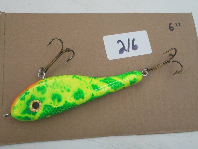 lot 216 image: (1) 6 Muskie Lure ...