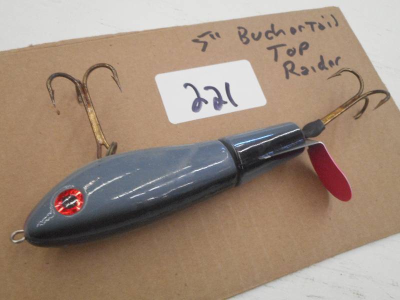 lot 221 image: (1) 5 BucherTail Top Raider Muskie...