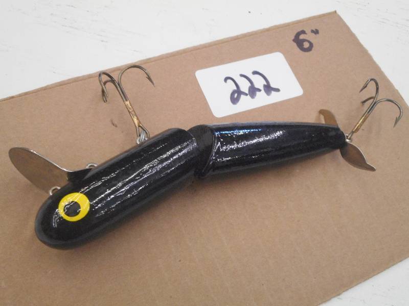 lot 222 image: (1) 6 Muskie Lure ...