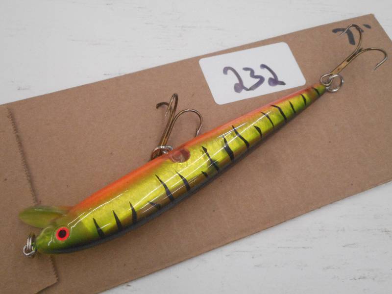lot 232 image: (1) 7 Muskie Lure ...