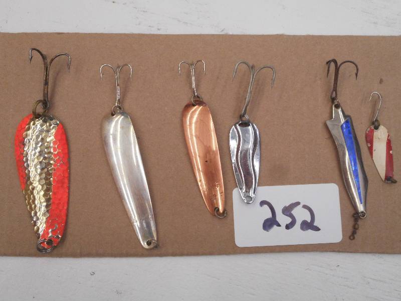 lot 252 image: (6) Assorted Spoon Lures ...