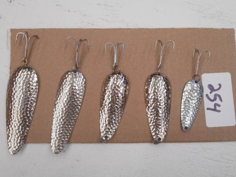 lot 254 image: (5) Assorted Spoon Lures ...