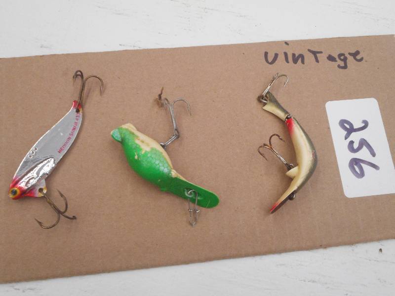 lot 256 image: (3) Assorted Vintage Lures ...
