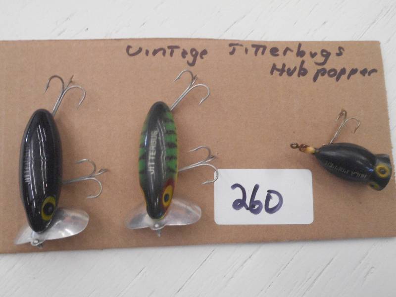 lot 260 image: (3) Vintage Jitterbug & Hula Popper...