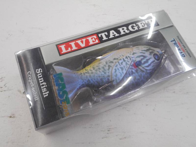 lot 306 image: (1) New Live Target Sunfish Lure ...