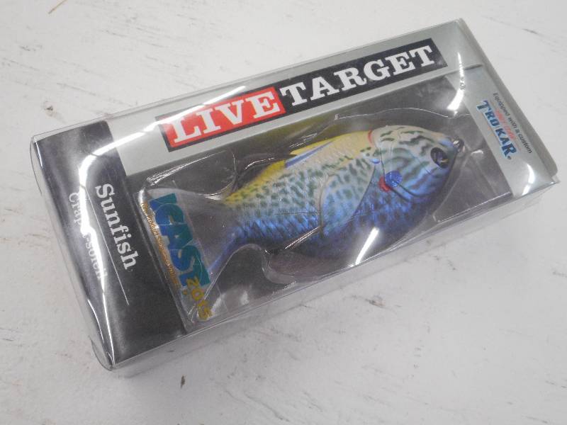 lot 307 image: (1) New Live Target Sunfish Lure ...