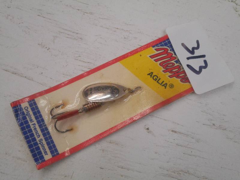 lot 313 image: (1) New Mepps Aglia Spinner Lure ...
