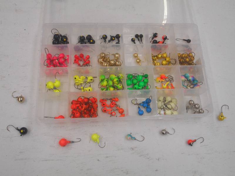 lot 333 image: Plastic Tacke Tray Full Of Assorted...