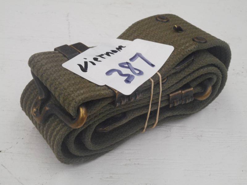 lot 387 image: Vietnam Era Belt ...
