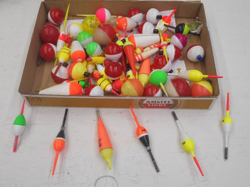lot 408 image: Lot Of Assorted Bobbers ...