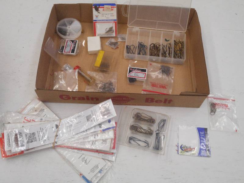 lot 409 image: Lot Of Assorted Hooks & Snells ...