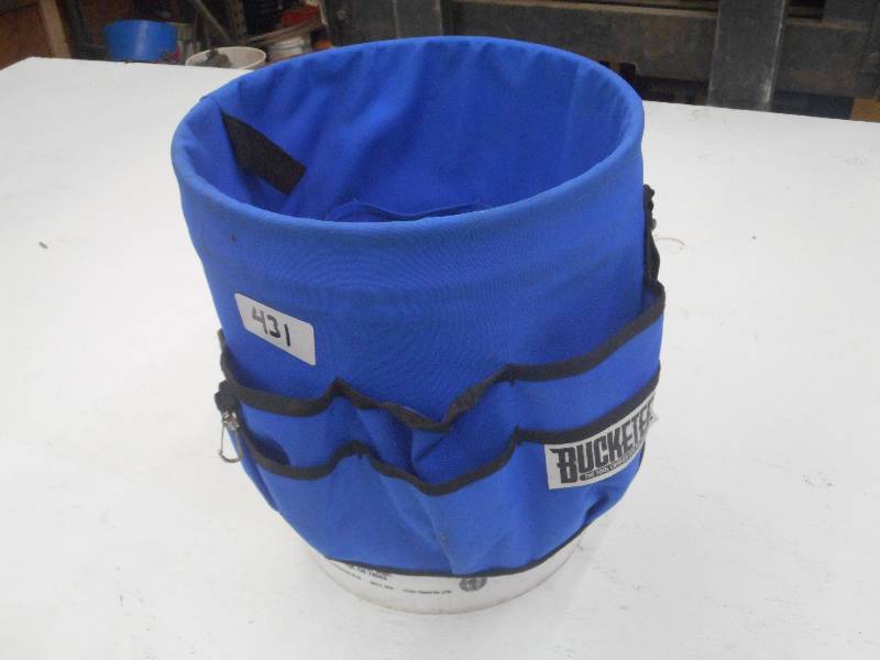 lot 431 image: 5-Gallon Pale With Bucketeer Tool C...